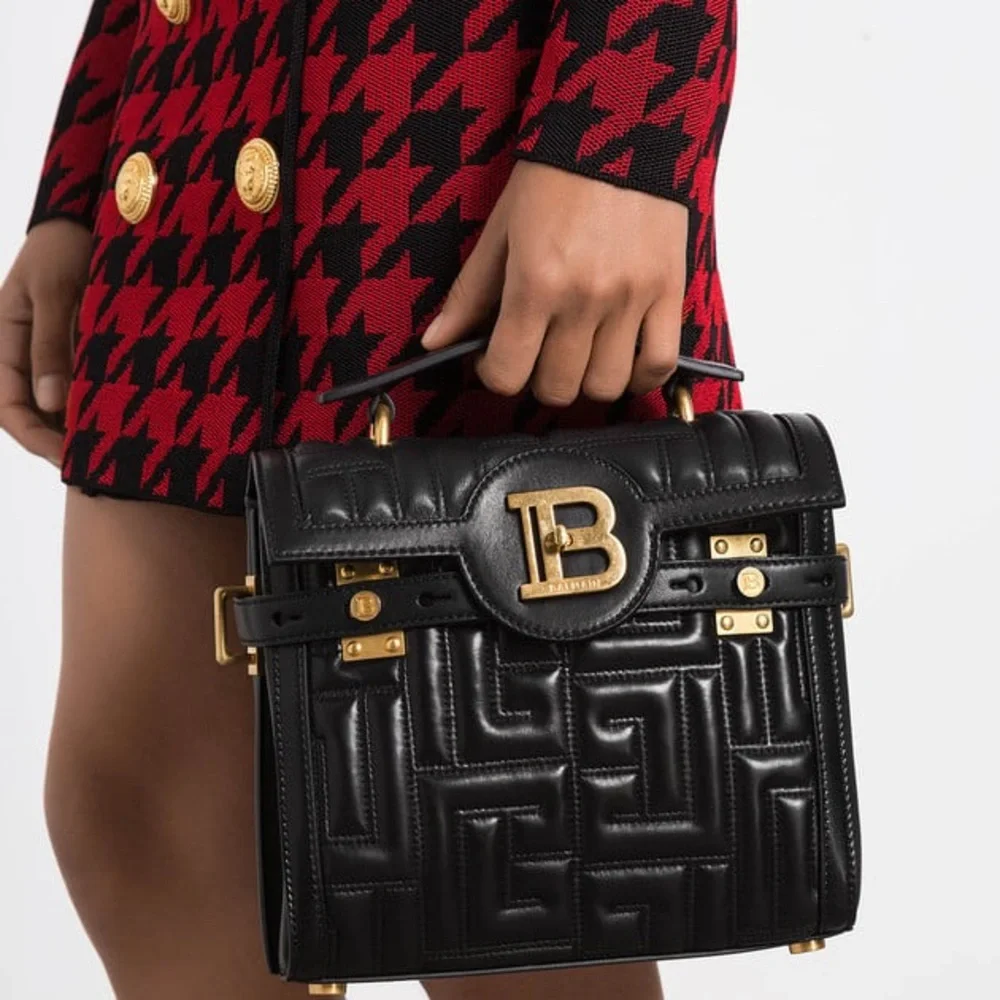 Balmain
B-Buzz 23 leather bag Black and Gold Quilted Shoulder Bag - Picture 2 of 15